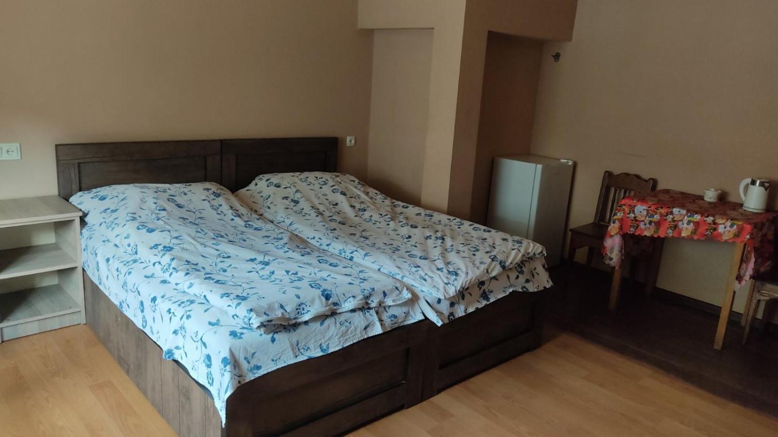 Guesthouse Mabu - 4 Newly Built Rooms In The Heart Of Mestia Esterno foto
